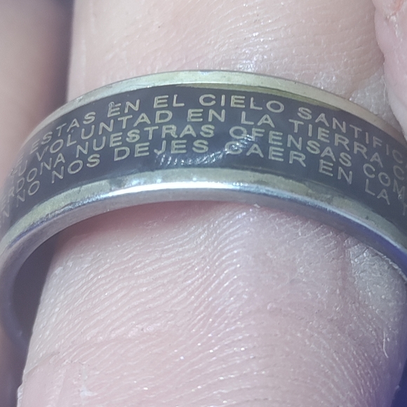 316L Mans Ring La Pracion es en Espanol, esta hecho de acero inoxidable - Picture 7 of 9